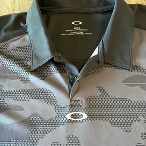 Oakley polo size XL